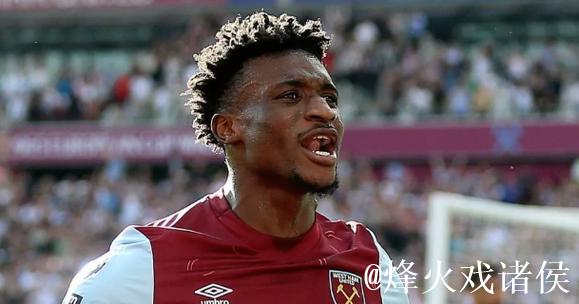 比利时20岁天才边锋闪耀赛场 斩获11球6助攻 身价3000万欧引三大豪门争夺 比利时20岁天才边锋闪耀赛场 斩获11球6助攻 身价3000万欧引三大豪门争夺